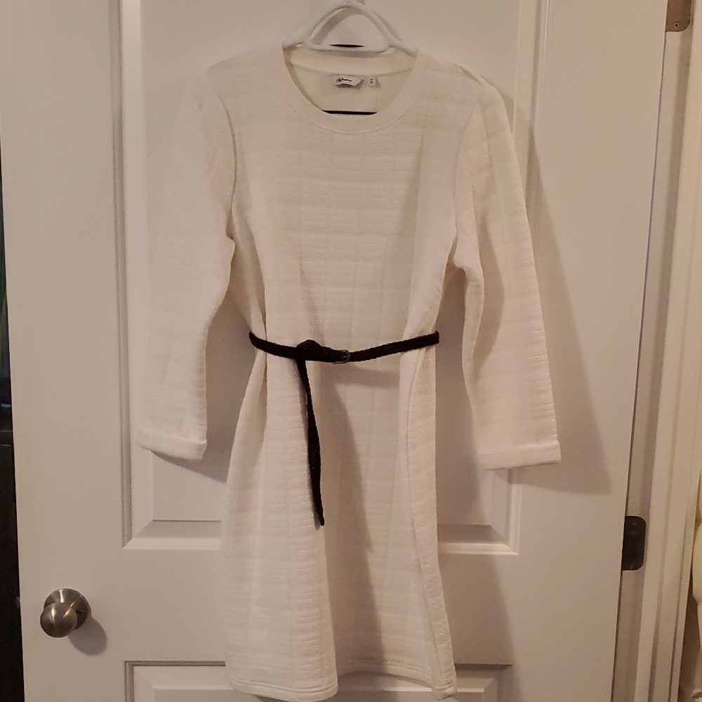 Reitmans White Long Sleeve Knit Dress